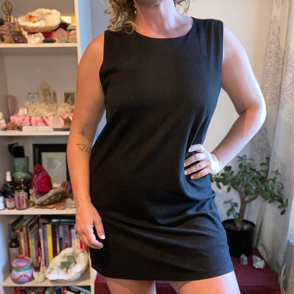 Black Sleeveless Shift Dress